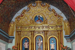 Marth Mariam Forane Church, Kuravilangad-Altar